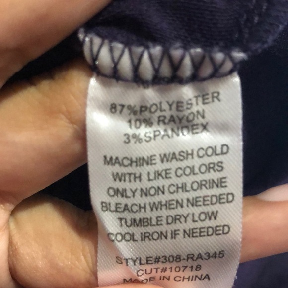 💜 Purple/Violet Button Up Blouse 💜 - Picture 4 of 4